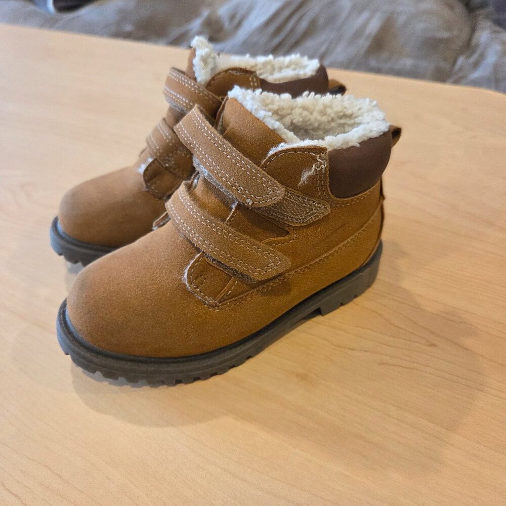 Boys boots
